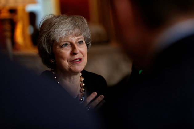 May denkt über späteren Brexit nach