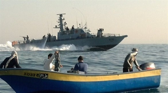غزة: البحرية الإسرائيلية تصيب 3 صيادين وتعتقل اثنين منهم
