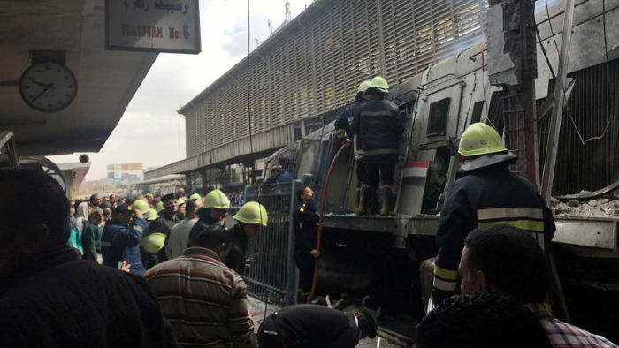   Al menos veinte muertos y 40 heridos al incendiarse un tren en Egipto  