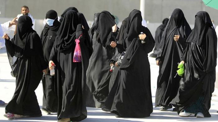   Droits des femmes:   Riyad défend une application mobile critiquée à l