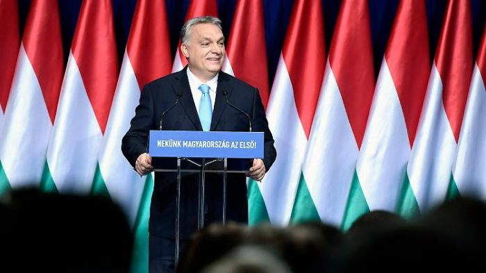 Orban verteidigt Angriff auf Juncker und Soros