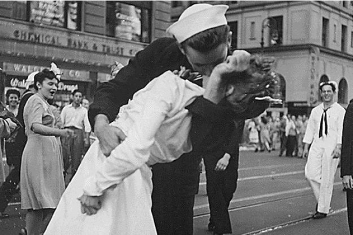 Mort du marin sur le célèbre cliché du baiser de Times Square en 1945