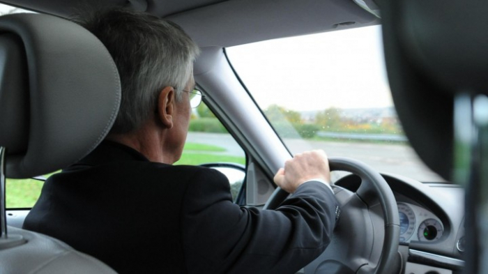 Scheuer gegen Verkehrstest