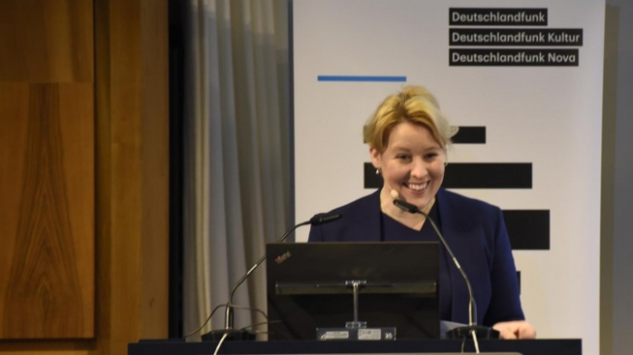 FU Berlin prüft Dissertation von Ministerin Giffey