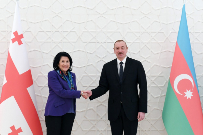  Una reunión cara a cara entre Ilham Aliyev y Salomé Zurabichvili 