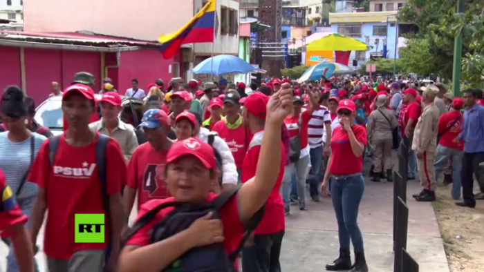   VIDEO  : Marchan en Caracas para conmemorar a Hugo Chávez