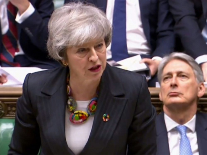 Brexit: Theresa May demande "du temps" pour obtenir un accord modifié