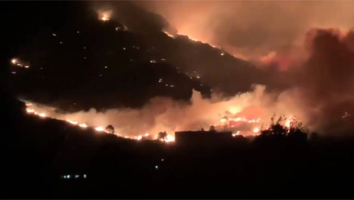  France: les pompiers luttent depuis samedi contre un incendie en Corse 