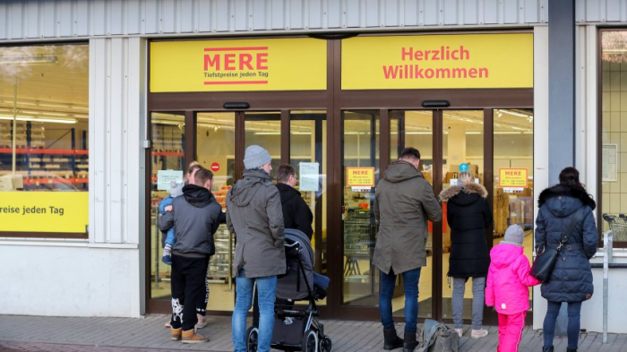 Sibirischer Supermarkt Mere öffnet nach Lieferengpässen wieder