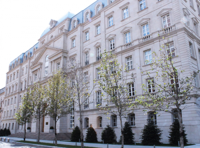   Azerbaijani Finance Ministry to auction manat bonds  