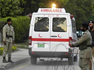 1 killed, 13 injured in blast in SW Pakistan
