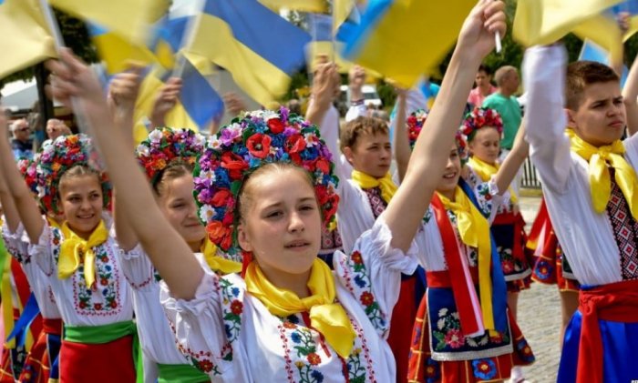  Ukrayna əhalisi kəskin azalıb 
