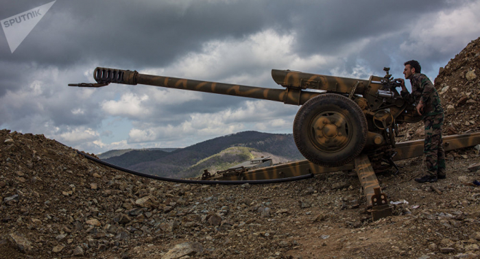   Un ataque aéreo de la coalición internacional destruye un sistema de artillería en el este de Siria  