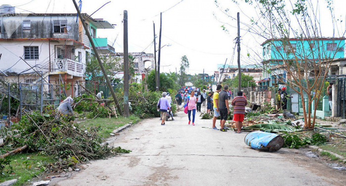 Avanzan las tareas de recuperación en las zonas afectadas por el tornado en La Habana