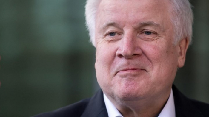 Seehofer begrüßt Maßnahmen des Chemnitzer FC im Neonazi-Skandal