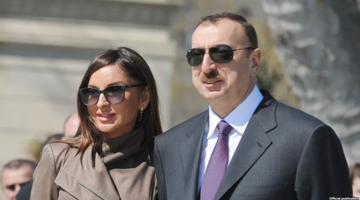 Ilham Aliyev et Mehriban Aliyeva sont en visite à Chamakhy - Mise à Jour