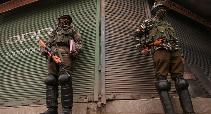  La policía india informa de varios civiles muertos por disparos pakistaníes en Cachemira 