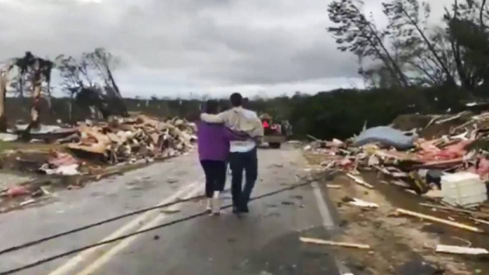   Al menos 22 muertos tras el impacto de un tornado en Alabama  