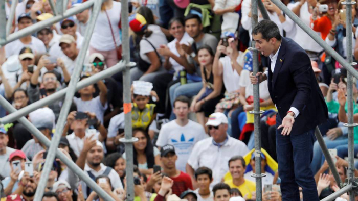 Guaidó reaviva la presión contra Maduro con su regreso a Venezuela