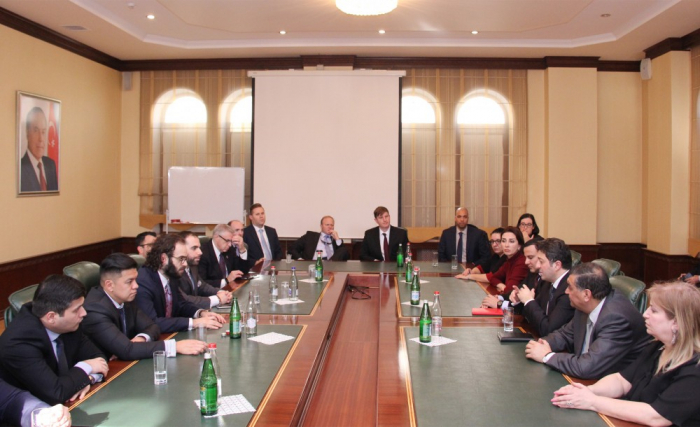  US-Delegation über Armeniens Annexionspolitik gegen Aserbaidschan informiert 