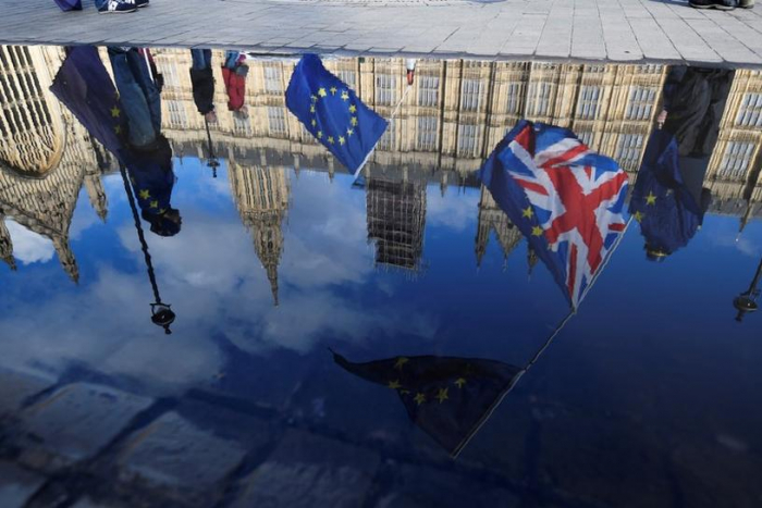 Medien - Briten würden bei No-Deal-Brexit 90 vH der Zölle streichen