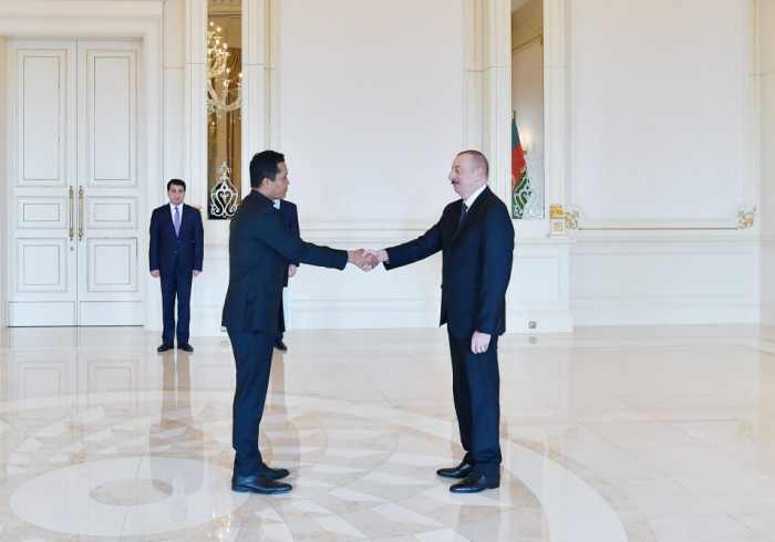  Präsident Ilham Aliyev empfängt neuen Botschafter Indiens zur Entgegennahme des Beglaubigungsschreibens 