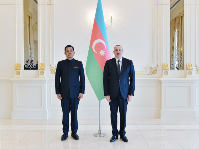   El embajador de la India presenta sus credenciales al presidente de Azerbaiyán-   Actualizado    