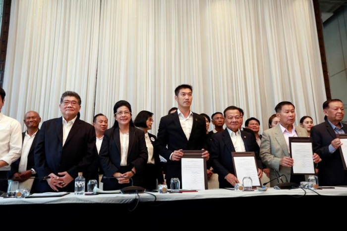 Nach Thailand-Wahl ringt Opposition mit Militärpartei um die Macht