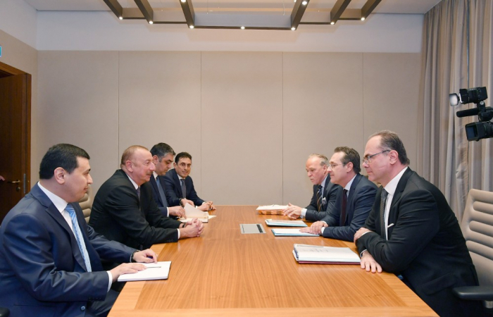   Ilham Aliyev se encuentra con el vicecanciller austriaco  