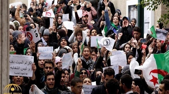 الجزائر تنتظر رد المعسكر الرئاسي