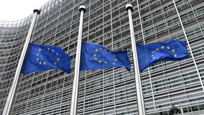 La UE rechaza incluir a Arabia Saudita en la lista de países que favorecen la financiación del terrorismo