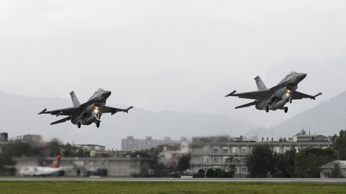   Bloomberg:   Asesores de Trump apoyan la venta de más de 60 cazas F-16 a Taiwán