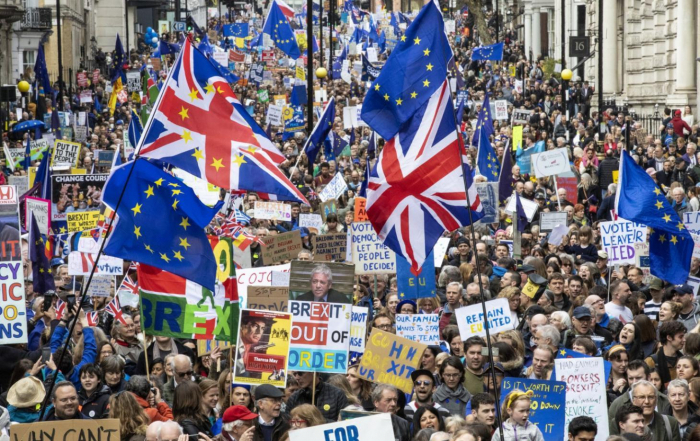 Brexit: manifestation géante à Londres pour un nouveau référendum