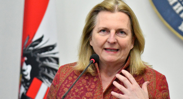 وزيرة خارجية النمسا تعلن عن لقائها بالرئيس بوتين خلال زيارتها الأخيرة إلى موسكو