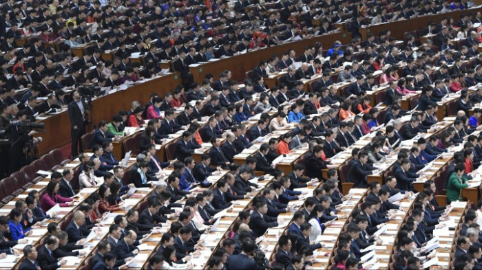 Volkskongress beginnt mit verhaltener Wirtschaftsprognose