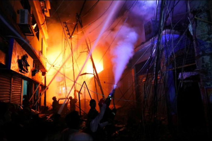 Bangladesh: incendie dans une tour de Dacca