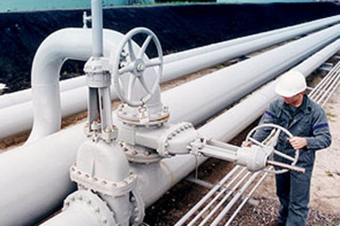  Azerbaijan can help Iraq supply oil to world markets 