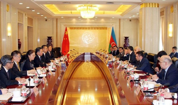   Azerbaijani delegation holds discussions in China  
