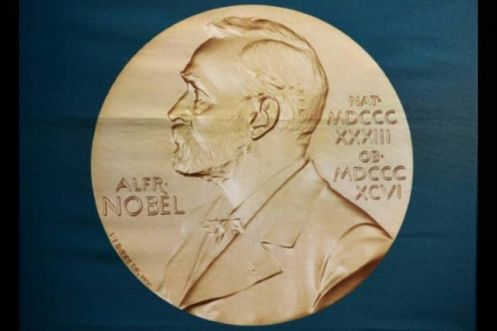 Deux prix Nobel de littérature seront attribués cette année