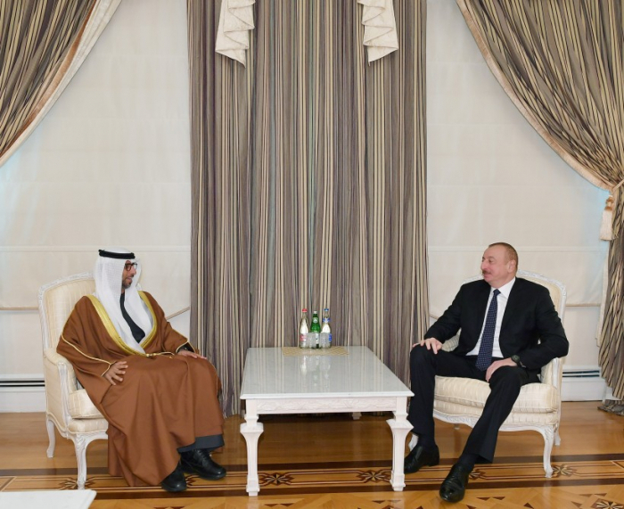   Ilham Aliyev recibe al ministro de Energía emiratí  