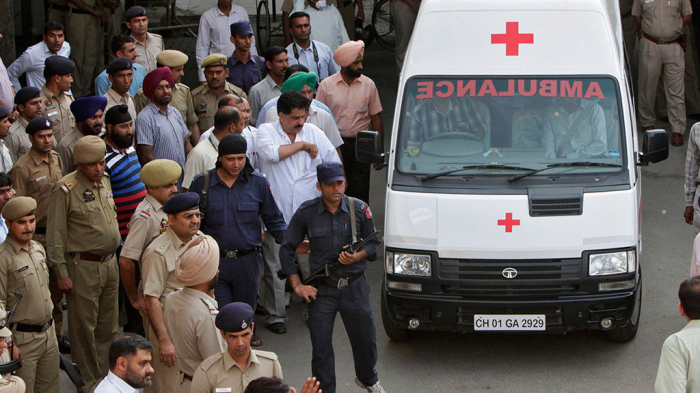 Hindistanda avtobus qəzası:  Ölən və xeyli yaralı var  