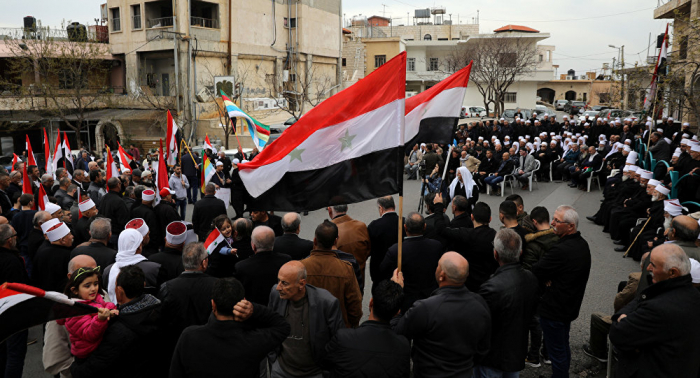   Protestas masivas en el sur de Siria tras decisión de EEUU sobre los Altos del Golán  