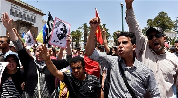 الحكومة المغربية تقرر فصل معلمين مضربين عن العمل