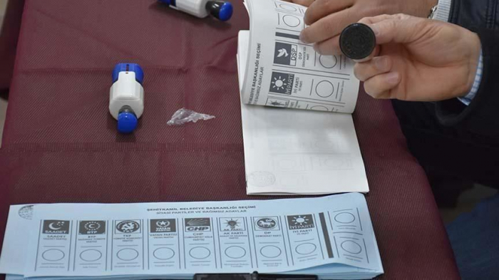   Turquie / Elections locales :   les Turcs commencent à voter