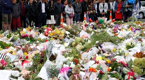 نيوزيلندا تتهم مراهقاً بتوزيع البث المباشر للاعتداء على المسجدين