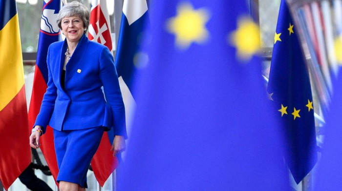     Brexit :   Les Vingt-Sept et Theresa May s