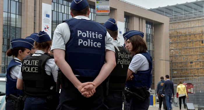 Belgian police arrest some 70 yellow vests during sunday climate march