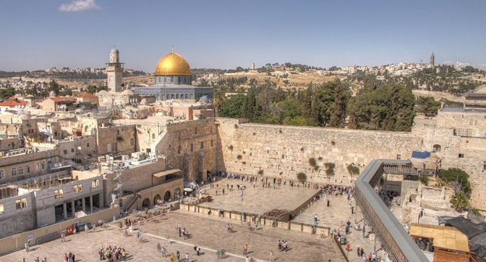 "40 nations stopped from   moving embassies to Jerusalem"  