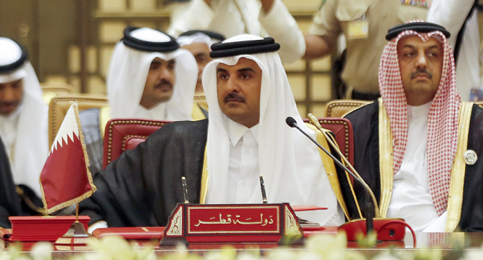 Qatari Emir suddenly leaves 30th Arab League summit in Tunisia
