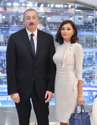   Ilham Aliyev y Mehriban Aliyeva felicitan al pueblo azerbaiyano   